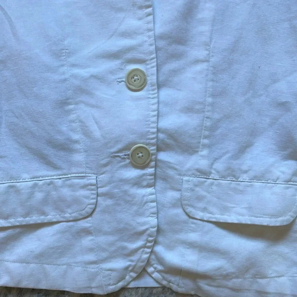🔥4/$20 Bitten White Linen Blazer - Picture 2 of 16